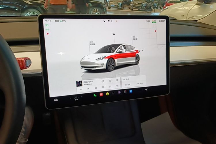 Tesla Model 3 2022 car image #13