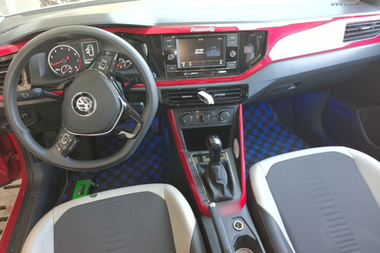 Volkswagen Polo 2020 car image #11
