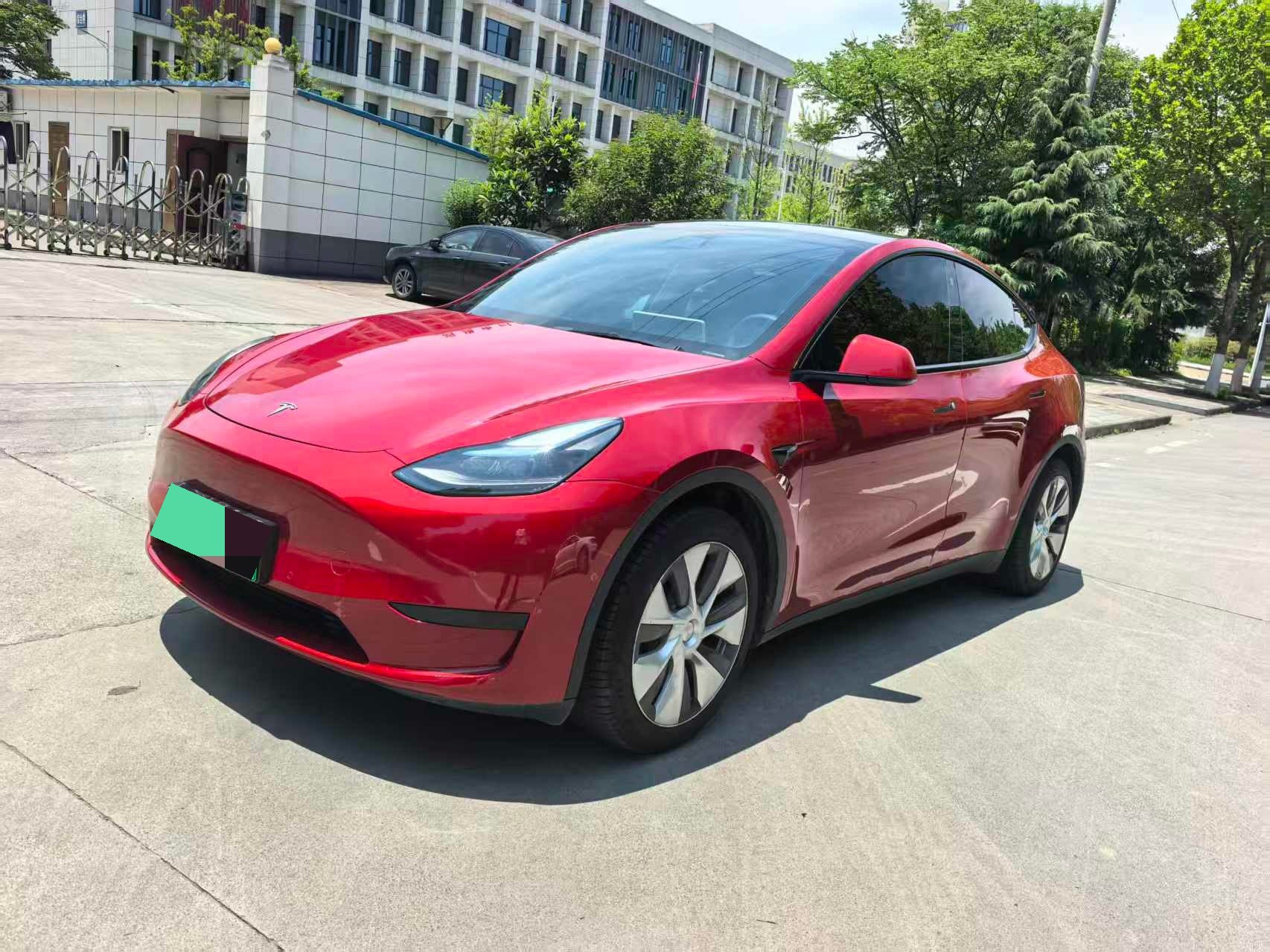 Tesla Model Y 2023 car image 