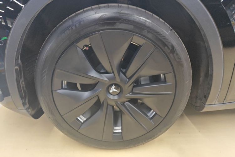 Tesla Model Y 2022 #9 Tesla Model Y 2022 car image #9