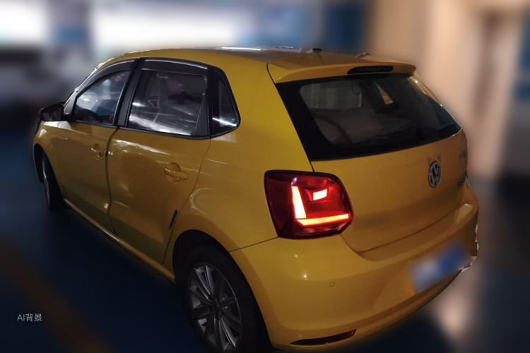 Volkswagen Polo 2015 car image #5