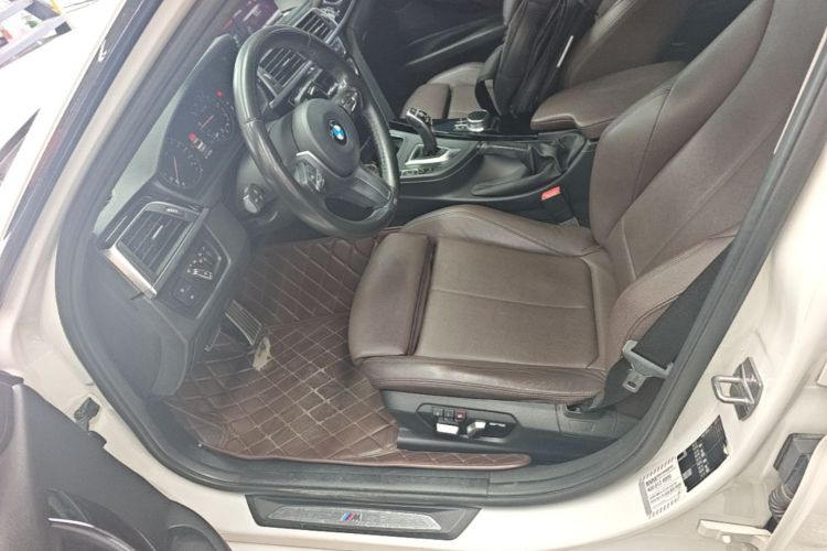 BMW 3 Series 2018 #15 BMW 3 Series 2018 car image #15