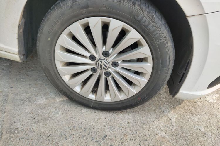 Volkswagen Lavida 2020 car image #9