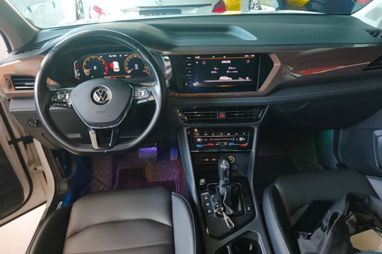 Volkswagen Tharu 2022 car image #10