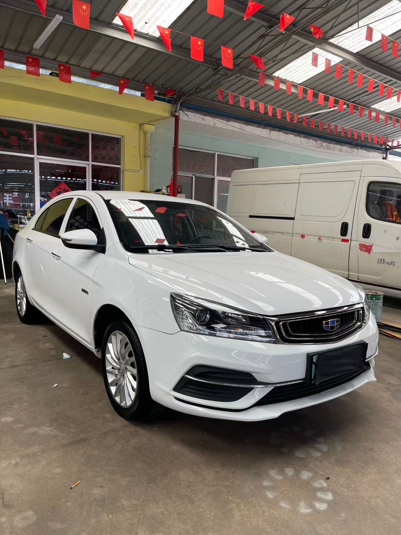 GEELY Emgrand New Energy 2021 #3 GEELY Emgrand New Energy 2021 car image #3