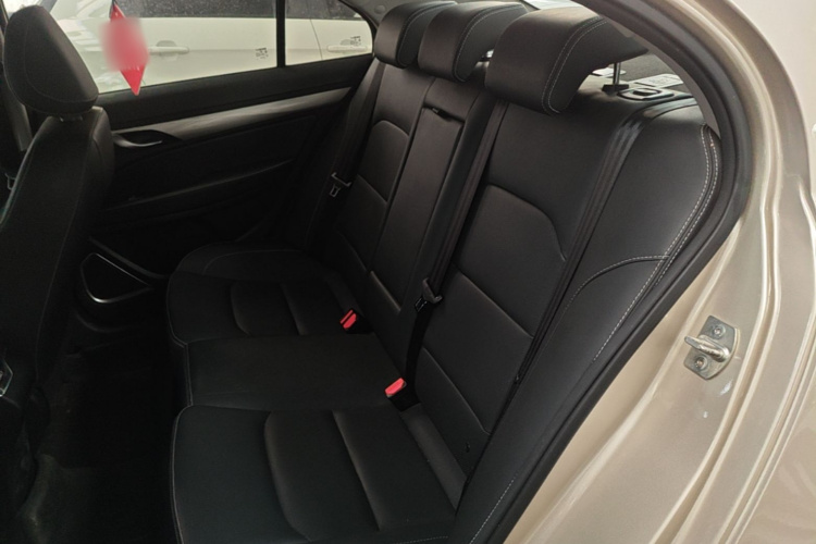 GEELY Emgrand 2020 #13 GEELY Emgrand 2020 car image #13