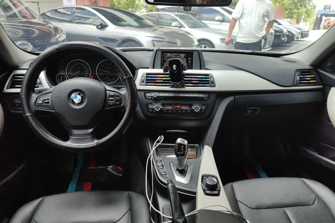 BMW 3 Series 2015 car image #23