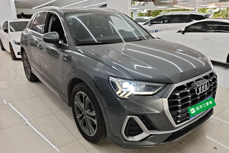 Audi Q3 2020 car image #6