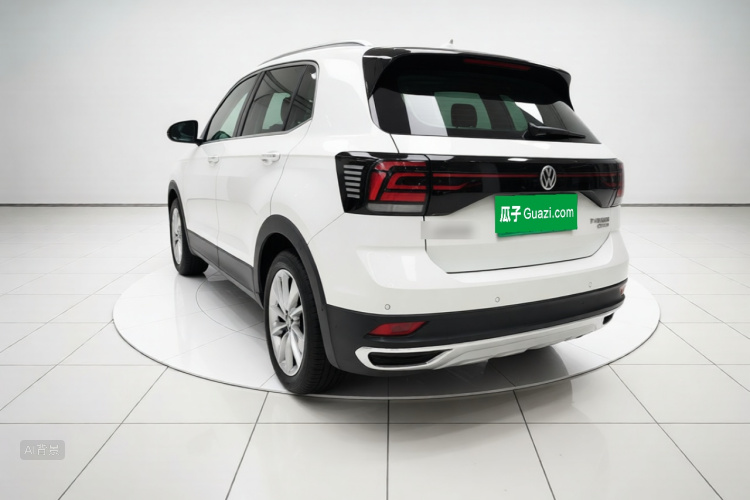 Volkswagen T-Cross 2019 #5 Volkswagen T-Cross 2019 car image #5