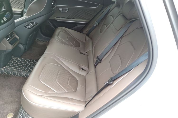 BYD Han 2022 car image #17