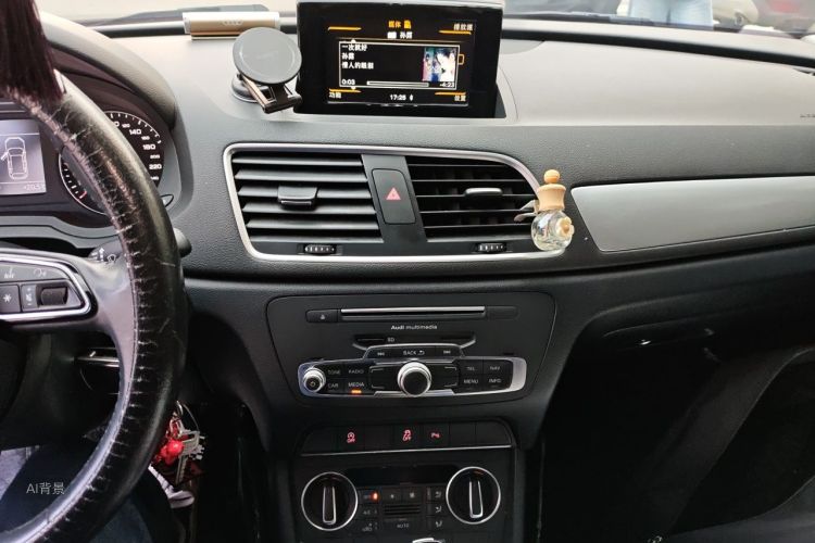 Audi Q3 2019 #15 Audi Q3 2019 car image #15