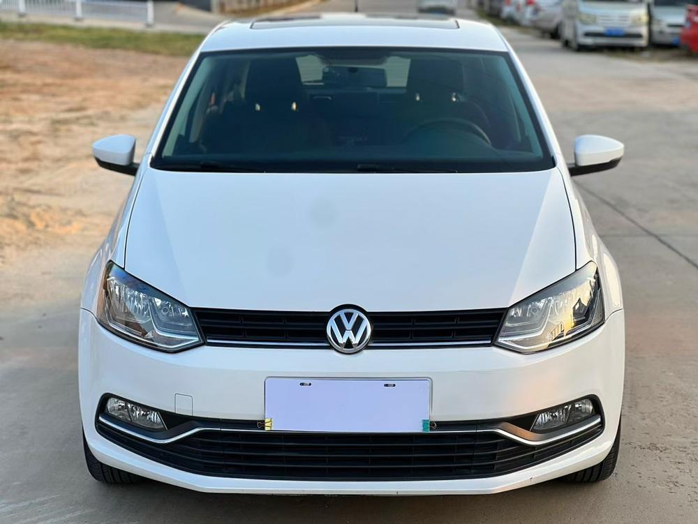 Volkswagen Polo 2019 car image #2