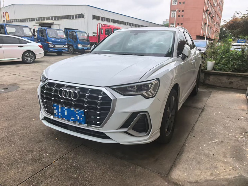 Audi Q3 2021 Audi Q3 2021 car image