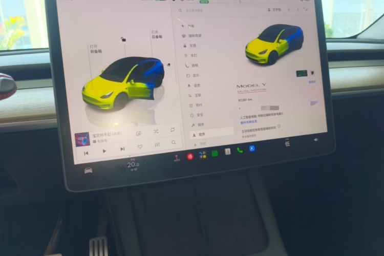 Tesla Model Y 2022 #13 Tesla Model Y 2022 car image #13