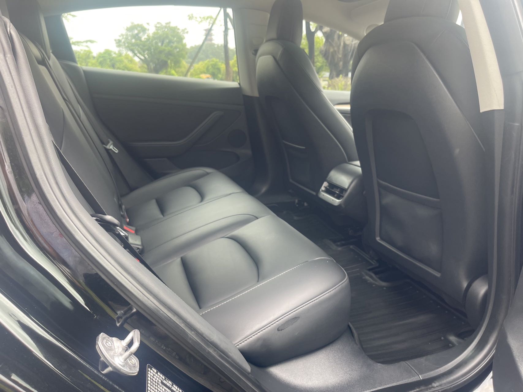 Tesla Model 3 2021 car image #7