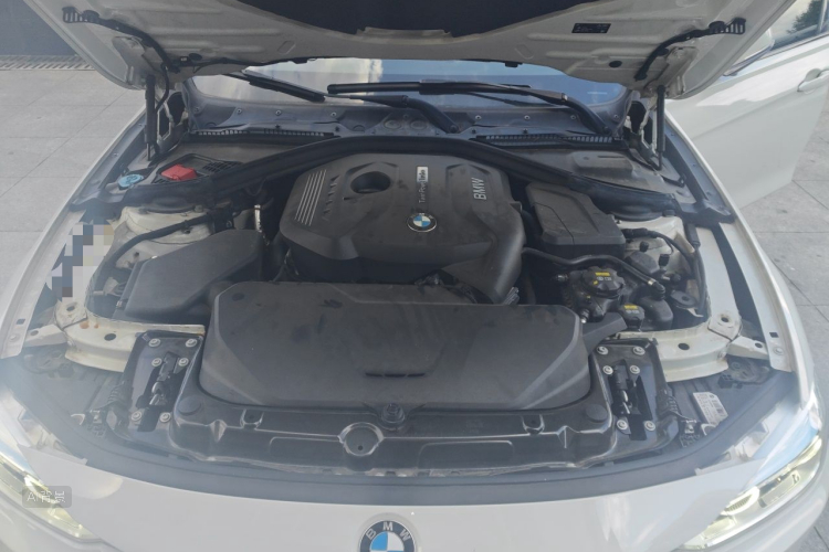 BMW 3 Series 2019 car image #22