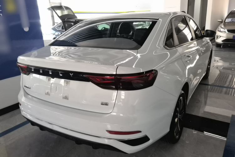 GEELY Emgrand 2025 car image #7