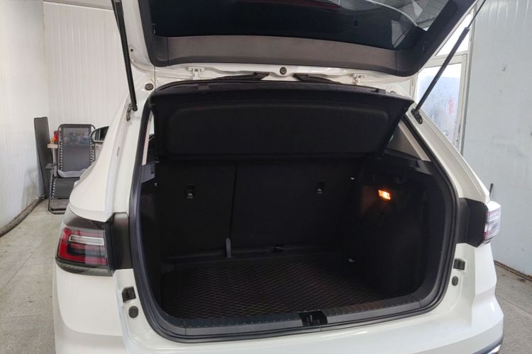Volkswagen Tharu 2023 car image #19