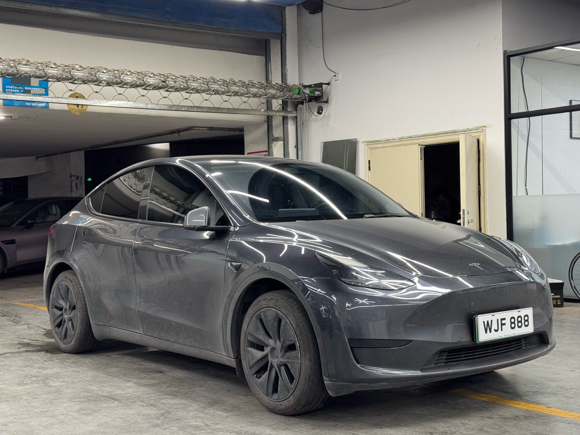 Tesla Model Y 2024 immagine di auto #3