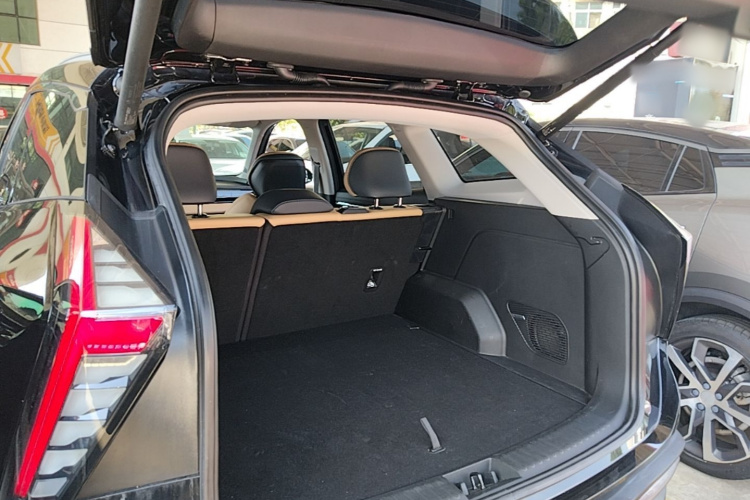 GEELY Boyue L 2023 car image #19