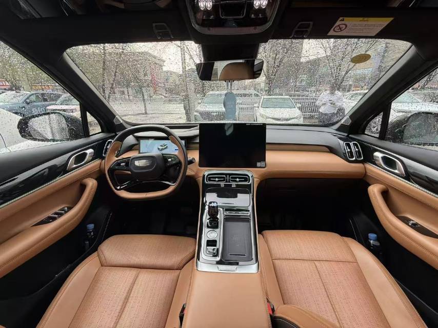 GEELY Boyue L 2025 صورة سيارة #3