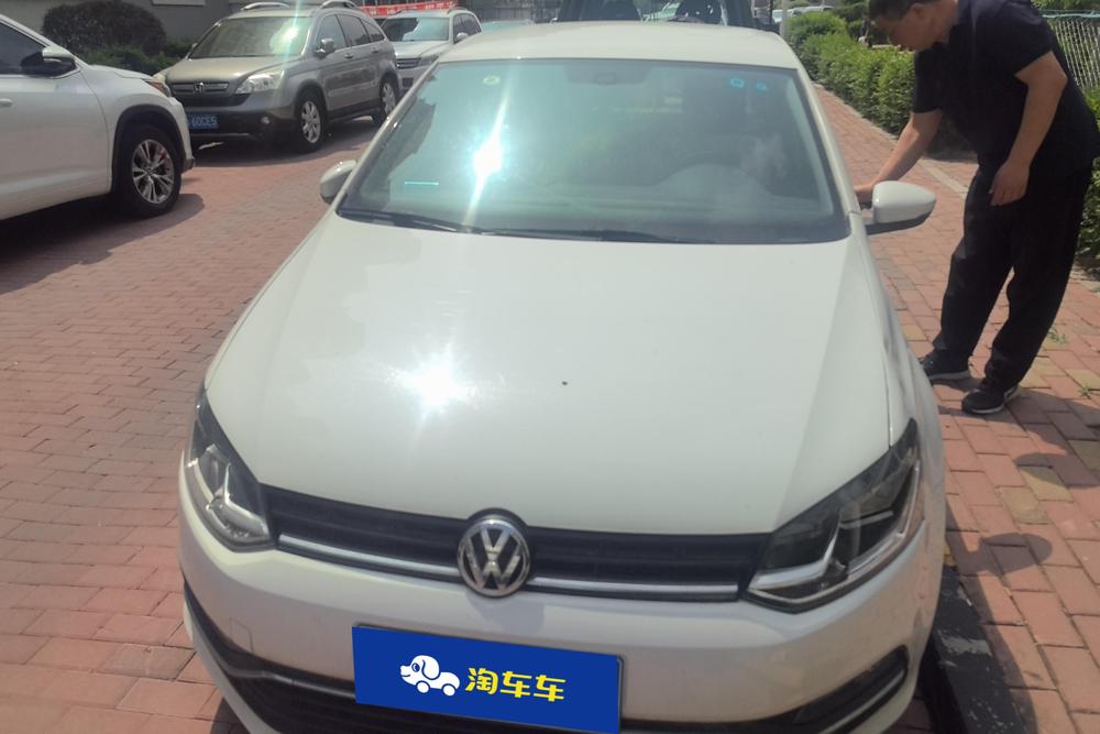 Volkswagen Polo 2014 car image #2