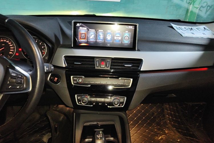 BMW X1 2017 immagine di auto #17