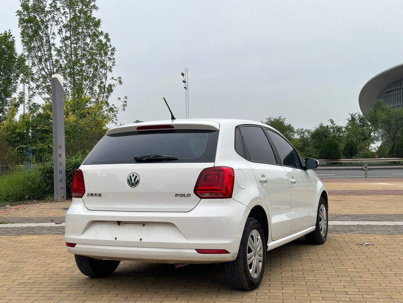 Volkswagen Polo 2015 #4 Volkswagen Polo 2015 car image #4