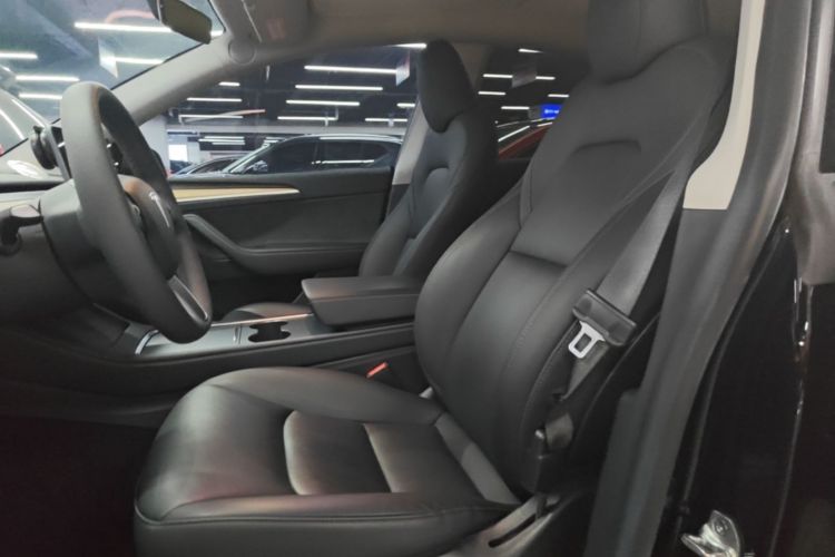 Tesla Model Y 2022 car image #15