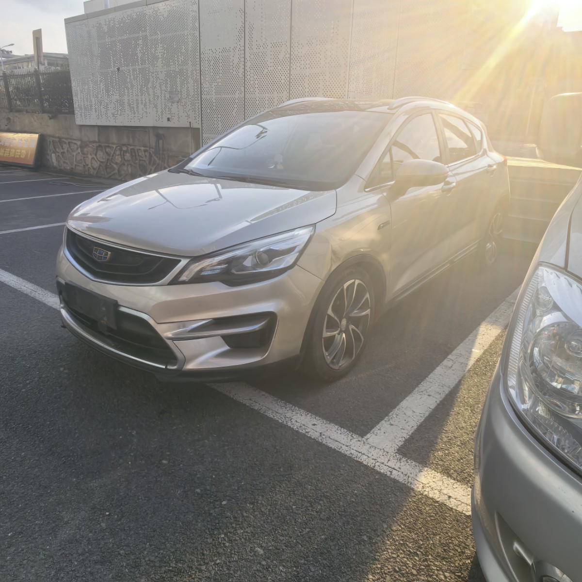 GEELY Emgrand GS 2017 car image 