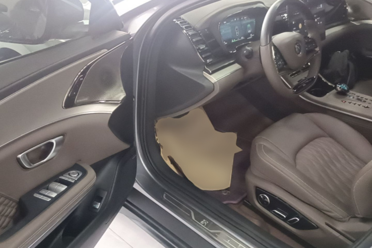 BYD Han 2022 car image #16