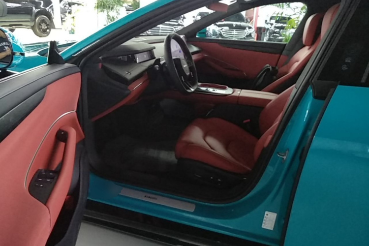 MI SU7 2025 imagem de carro #16