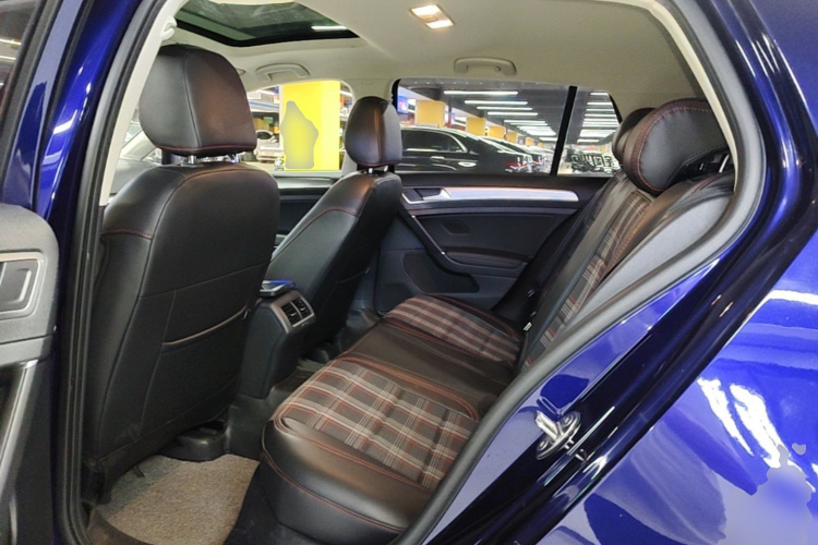 Volkswagen Golf 2018 #13 Volkswagen Golf 2018 car image #13