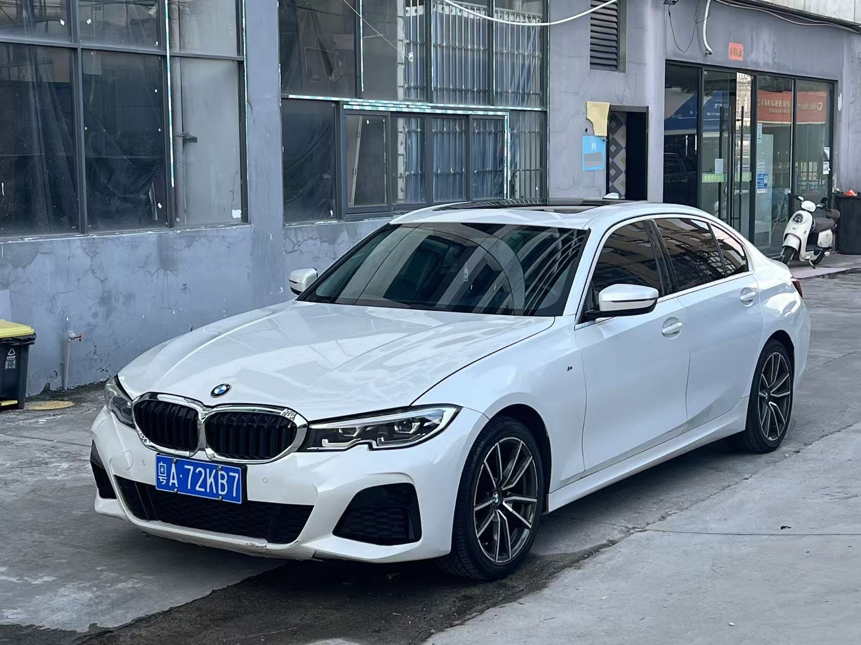 BMW 3 Series 2022 car image 