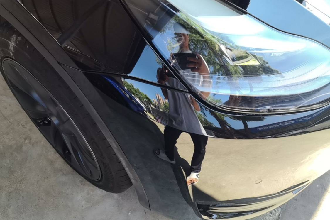 Tesla Model Y 2023 immagine di auto #27