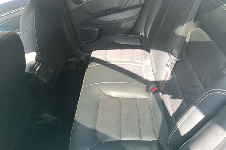 GEELY Emgrand GS 2016 car image #17