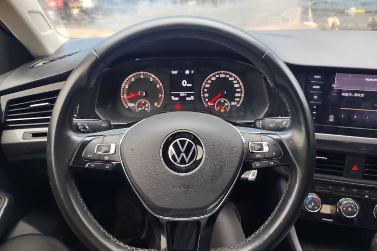 Volkswagen Bora 2021 car image #12