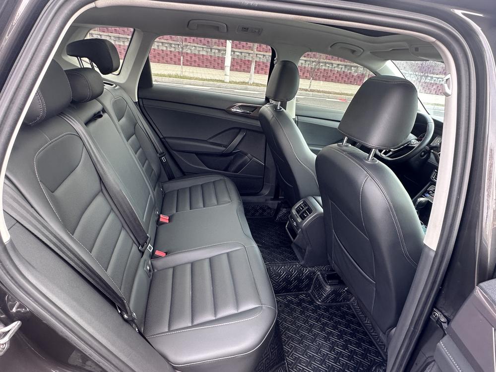 Volkswagen Tharu 2021 car image #15