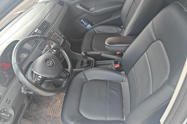 Volkswagen Santana 2017 car image #15