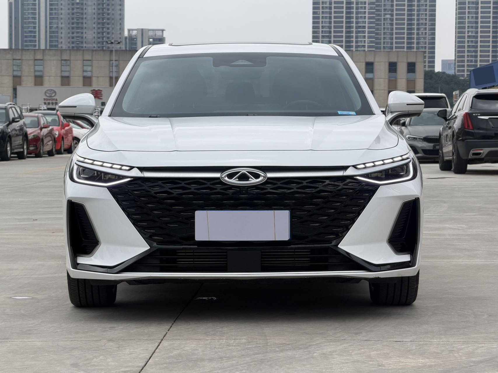 Chery Arrizo 8 2024 car image #2