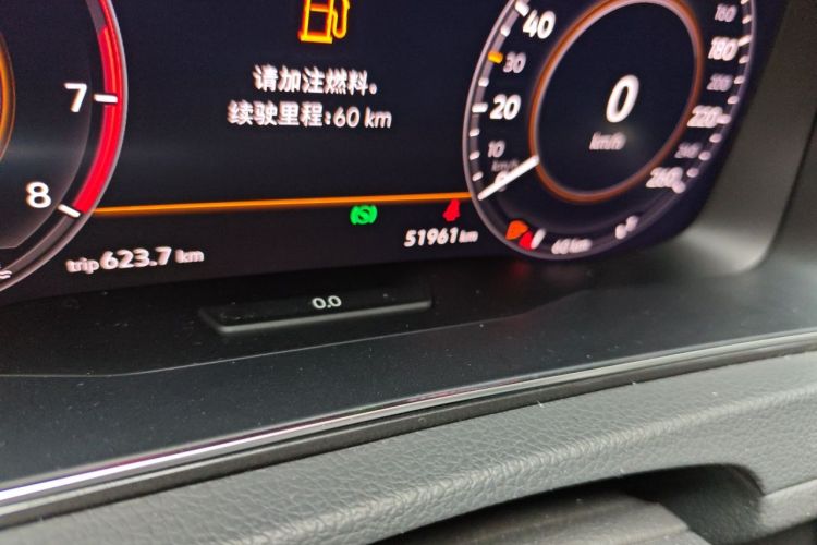 Volkswagen Golf 2020 car image #8