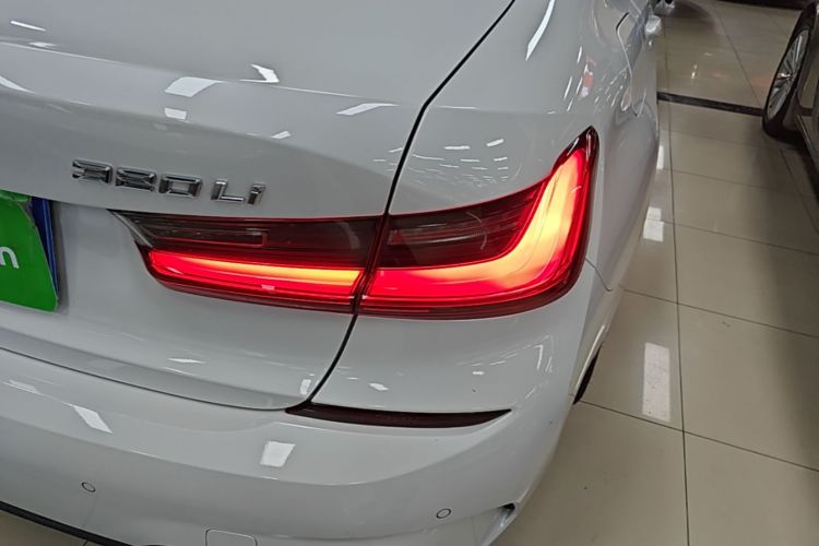 BMW 3 Series 2021 car image #8