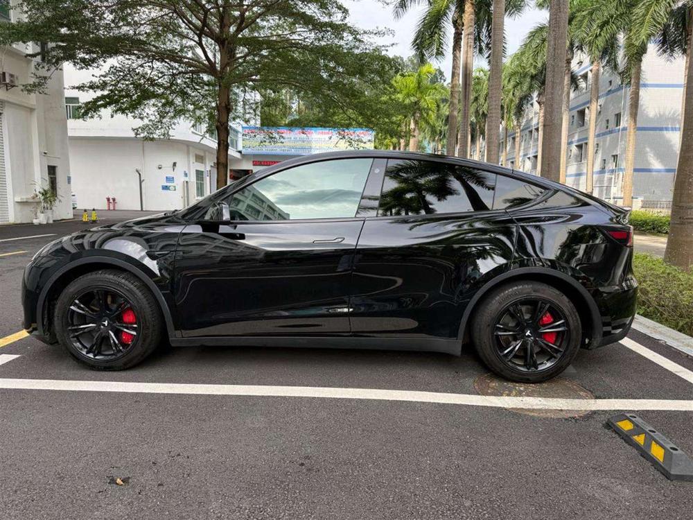 Tesla Model Y 2022 #4 Tesla Model Y 2022 car image #4