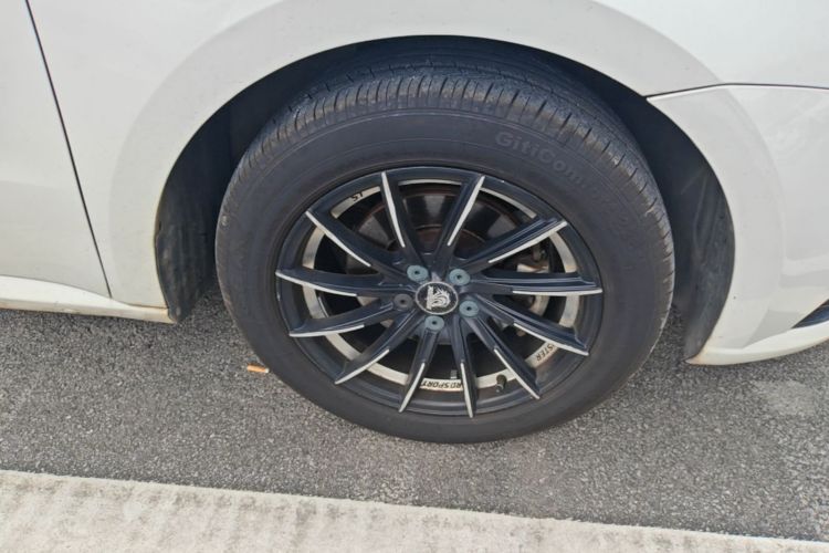 Volkswagen Lavida 2017 car image #9