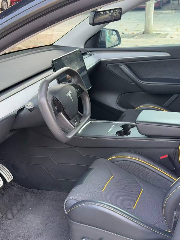 Tesla Model Y 2022 #5 Tesla Model Y 2022 car image #5