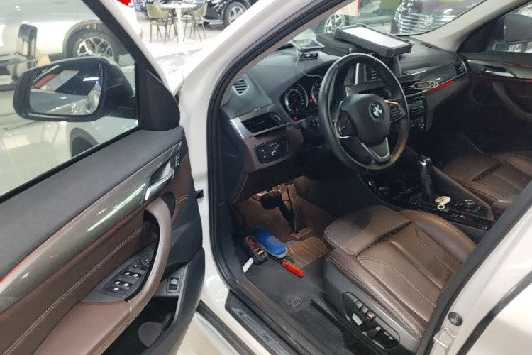 BMW X1 2018 #16 BMW X1 2018 car image #16