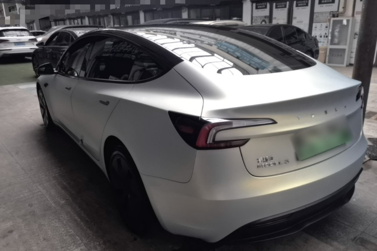 Tesla Model 3 2024 car image #7