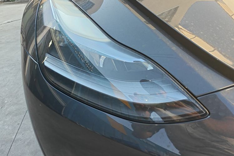 Tesla Model Y 2024 #8 Tesla Model Y 2024 car image #8