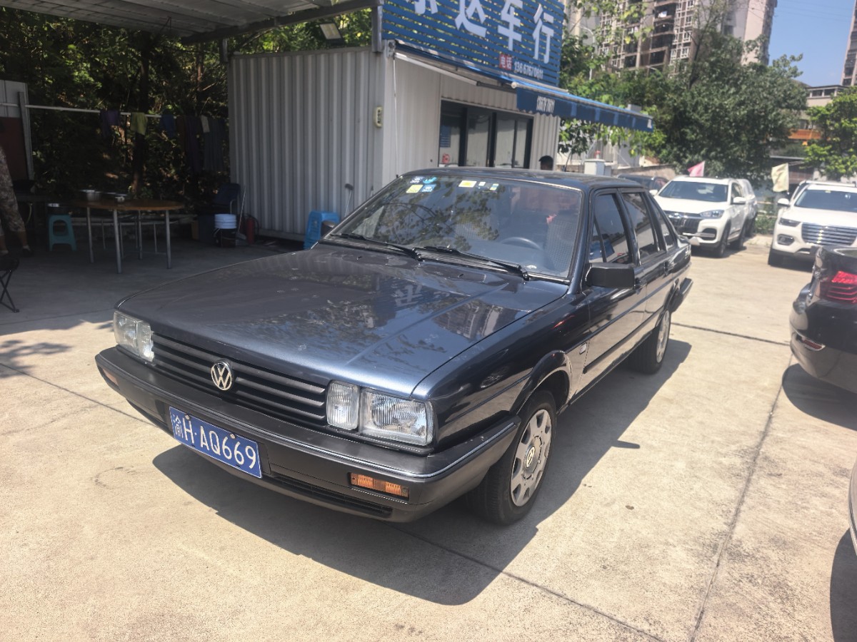 Volkswagen Santana Classic 2011 immagine di auto #2