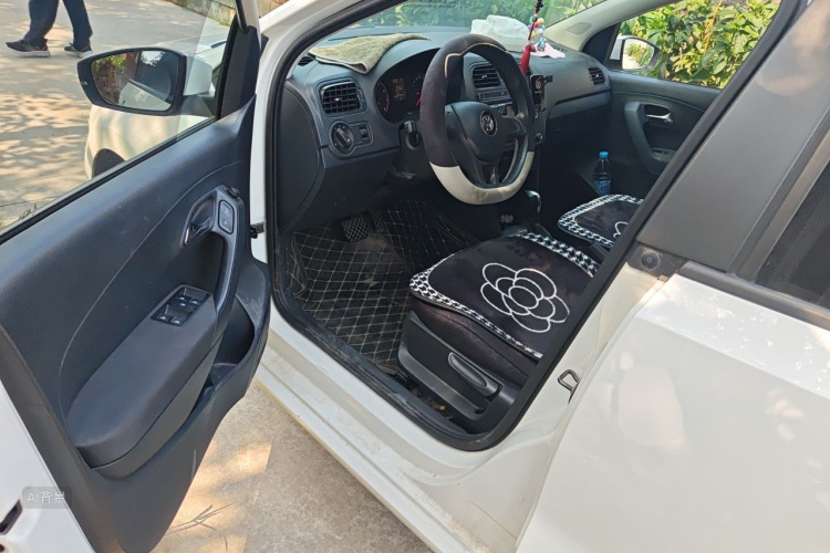 Volkswagen Polo 2019 #18 Volkswagen Polo 2019 car image #18